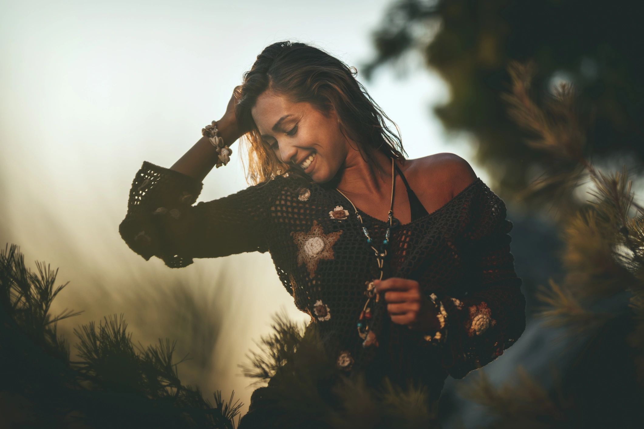 Young woman having fun in a casual, trendy outfit